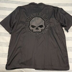 Men’s Harley Davidson button up shirt XL